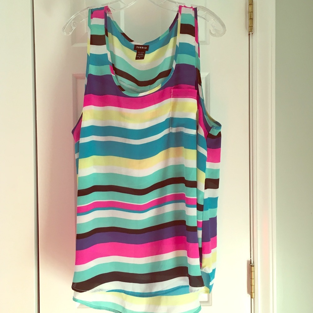 TORRID - size 2 - 🌈 Tank!